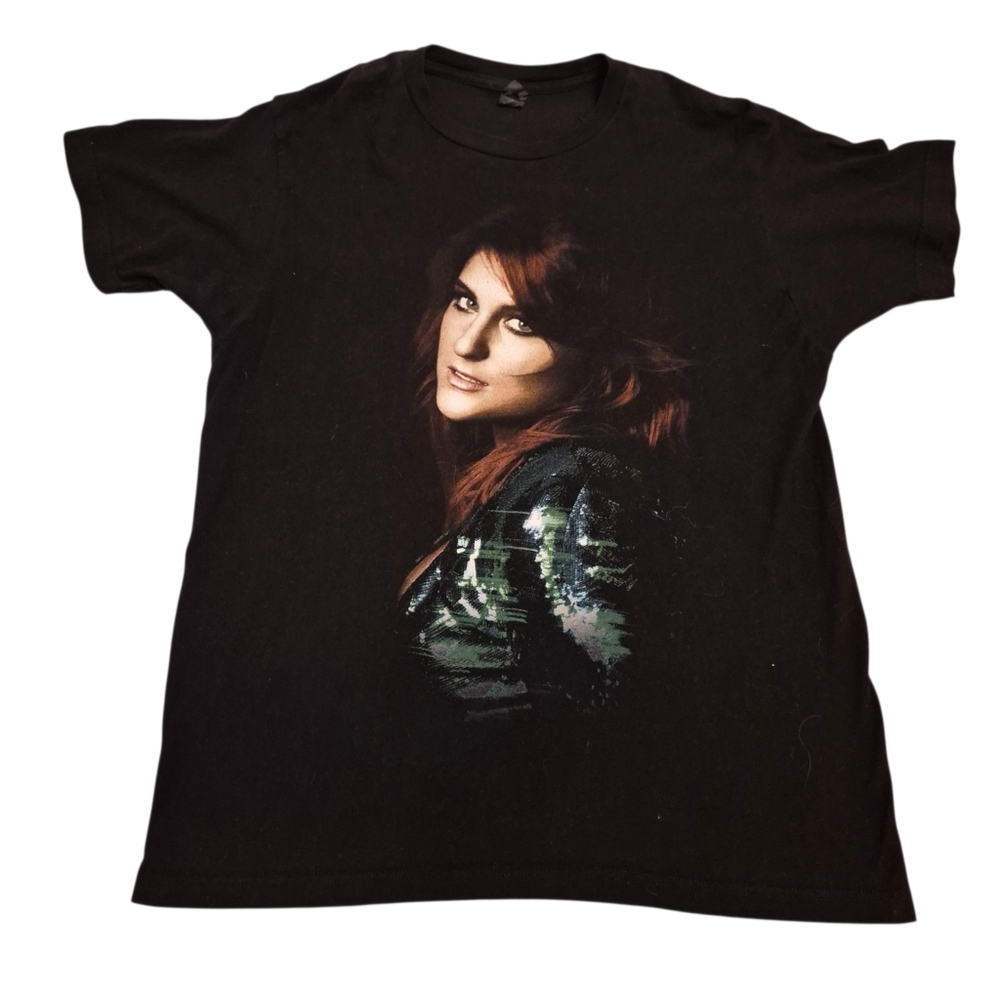 Meghan Trainor 2016 Untouchable Tour t-shirt